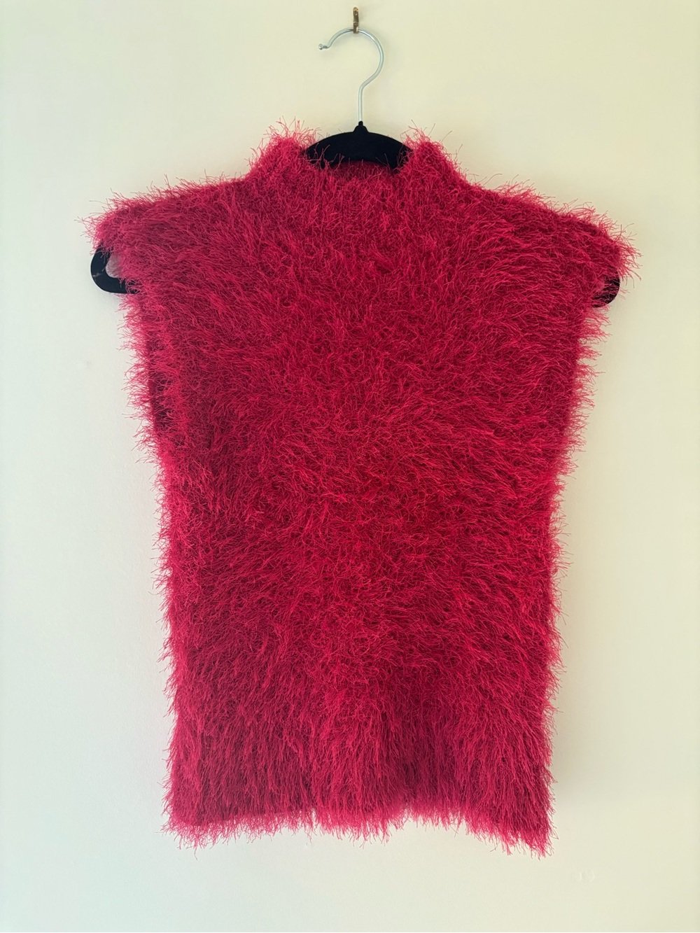 Vintage Y2K Fuzzy Sleeveless Top in Raspberry Pink